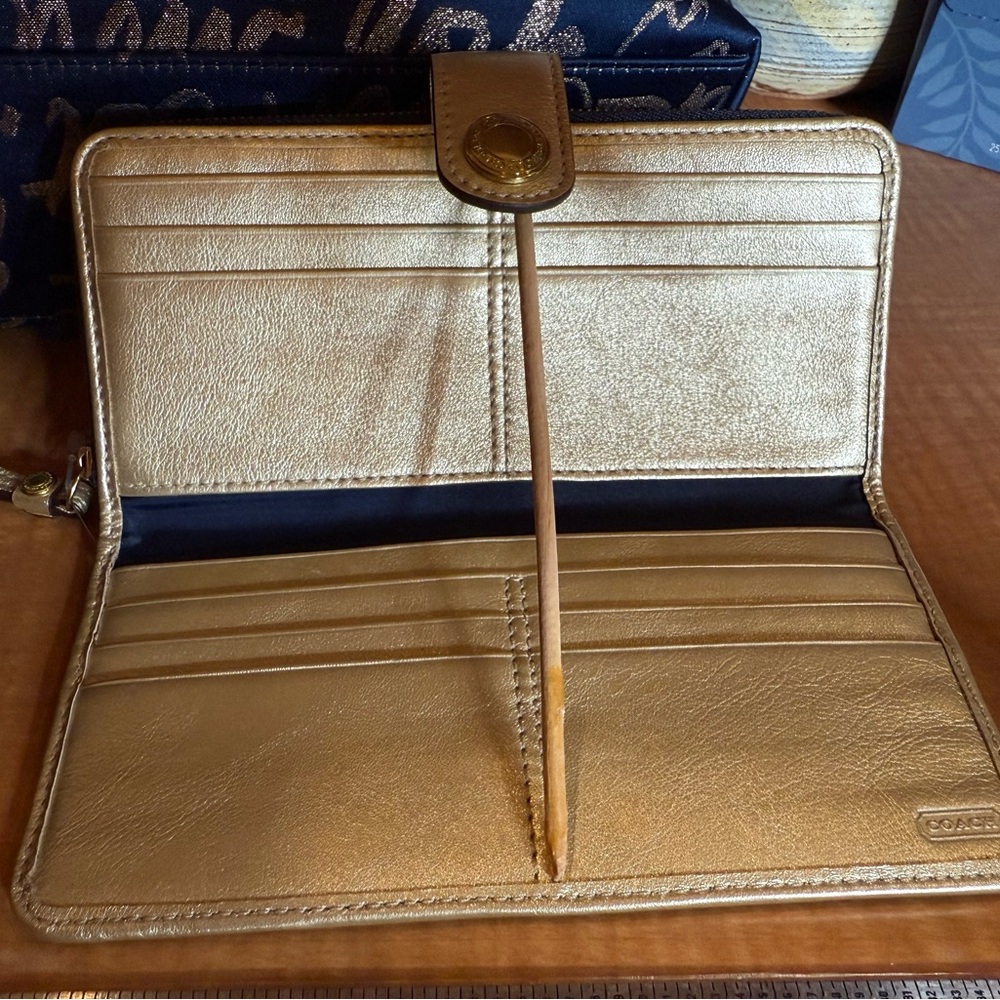 Coach New York Script Blue and Gold Shoulder Bag with Heart Accents Set of 2 - Picture 11 of 12